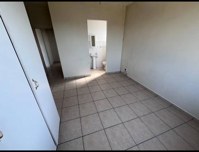 2 BEDROOM APARTMENT TO LET IN EMPANGENI CENTRAL